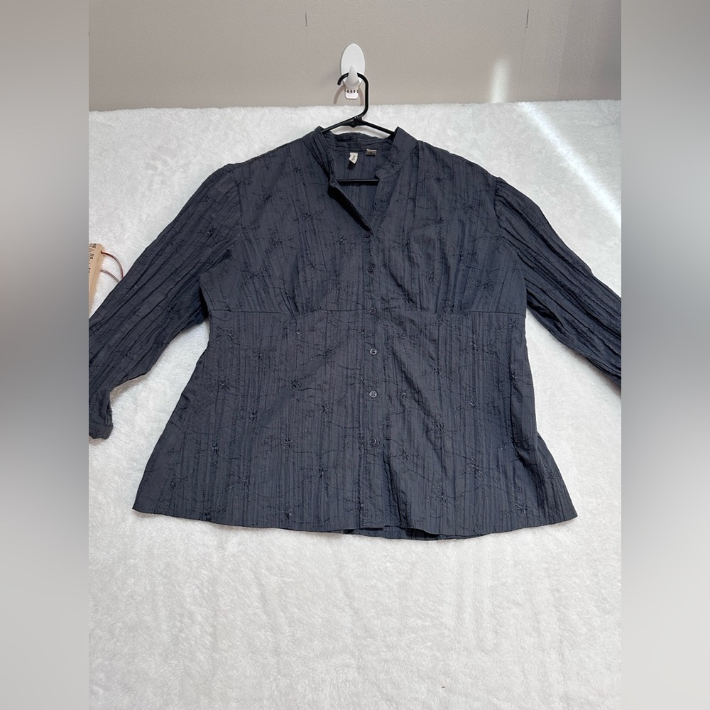 St. John's Bay Dark Gray Embroidered Crinkle  Blouse Size XL